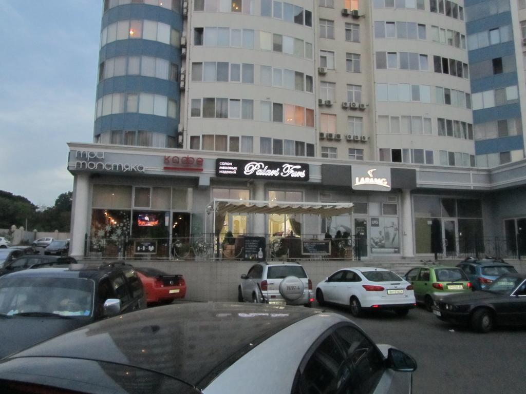 Apartments On Henuezskaya 5 Odesa Exterior foto