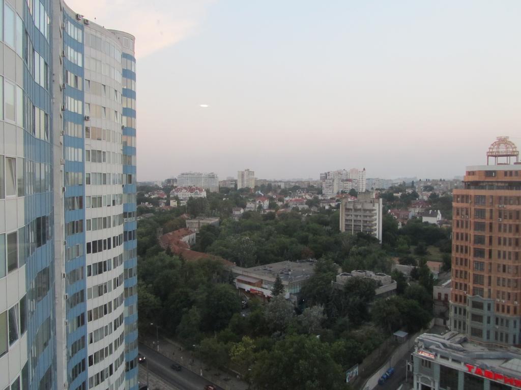 Apartments On Henuezskaya 5 Odesa Exterior foto